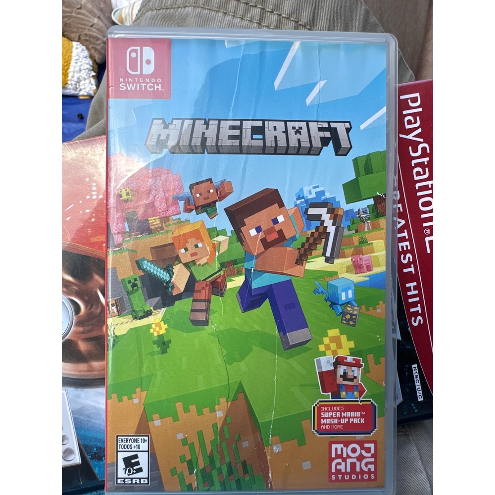 Minecraft Nintendo Switch Game with Super Mario Mash-Up Pack HAC-P-AEUCA